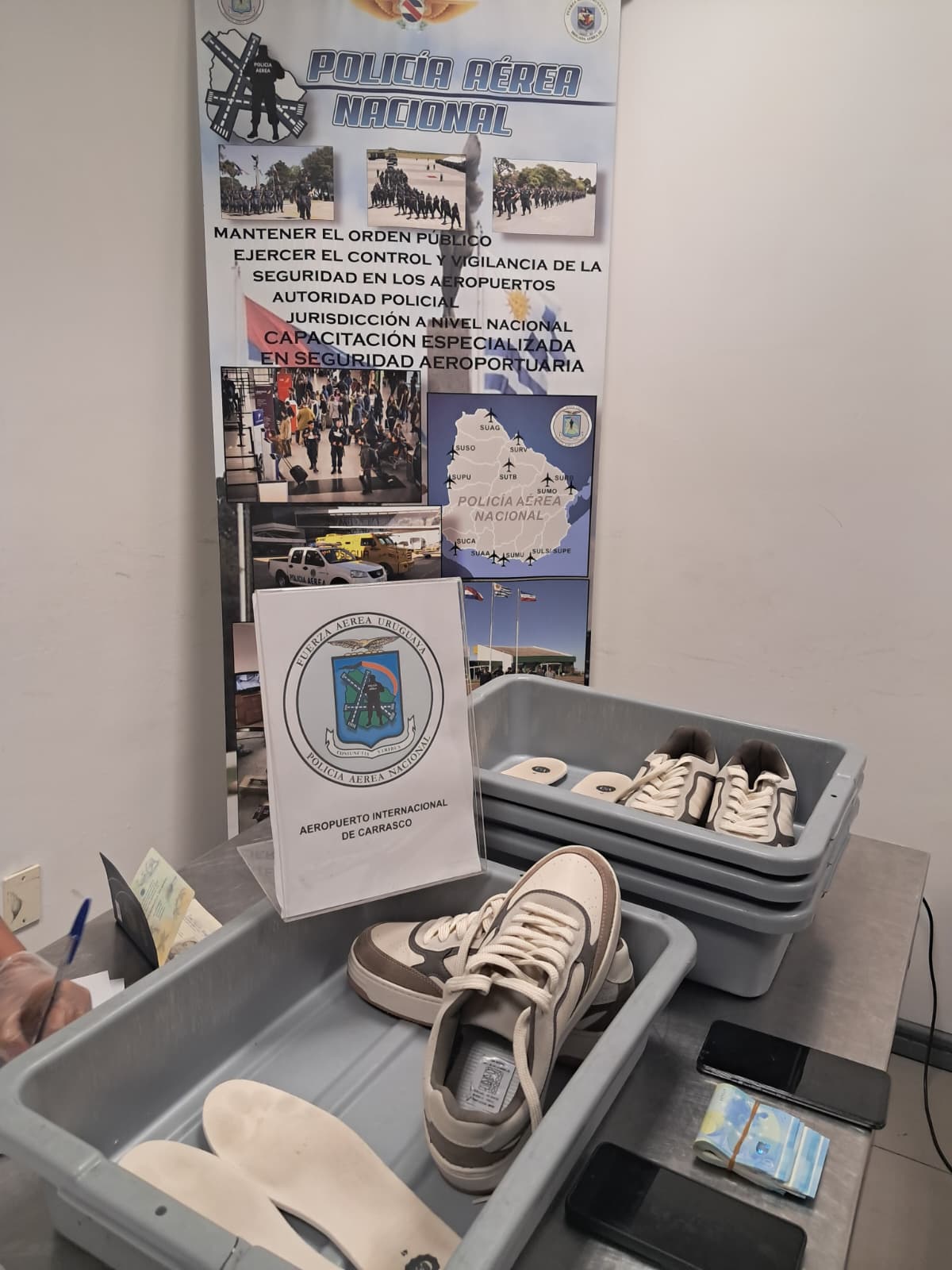 Incautación de cocaína en el Aeropuerto Internacional de Carrasco